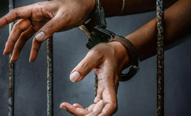 الجيش: توقيف 7 أشخاص بجرائم مختلفة