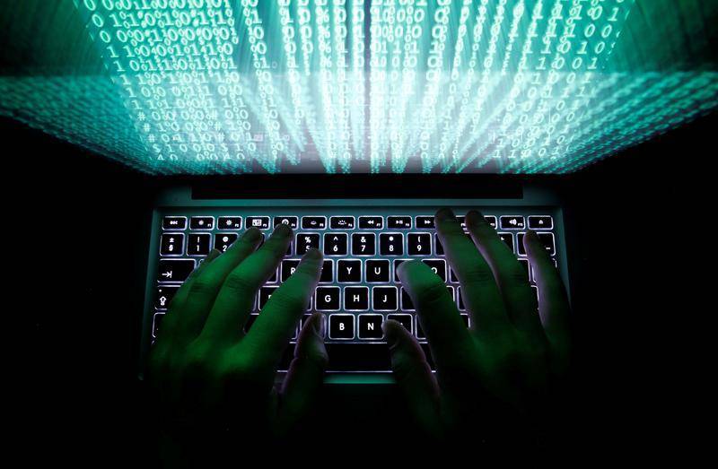 إنقطاع خدمة الاتصالات عن الآلاف في أميركا... هل هو هجوم سيبراني؟