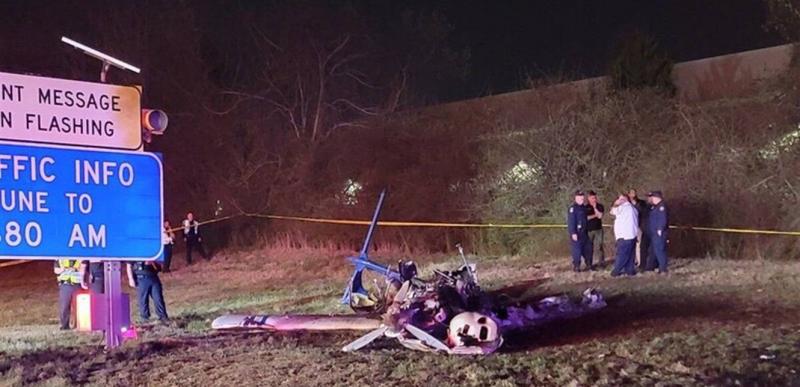قتلى في حادث تحطم طائرة خفيفة على طريق سريع في واشنطن (فيديو)
