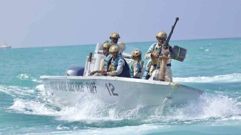 هيئة بريطانية: مغادرة زورق صيد مخطوف الصومال وعلى متنه 11 مسلحا