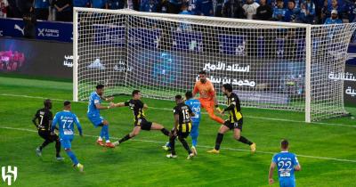 قمة الدوري السعودي.. الهلال يقهر الاتحاد ويوسع الصدارة