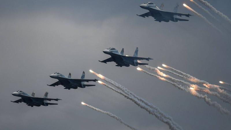 روسيا ترسل مقاتلة لمرافقة طائرات عسكرية بريطانية فوق البحر الأسود
