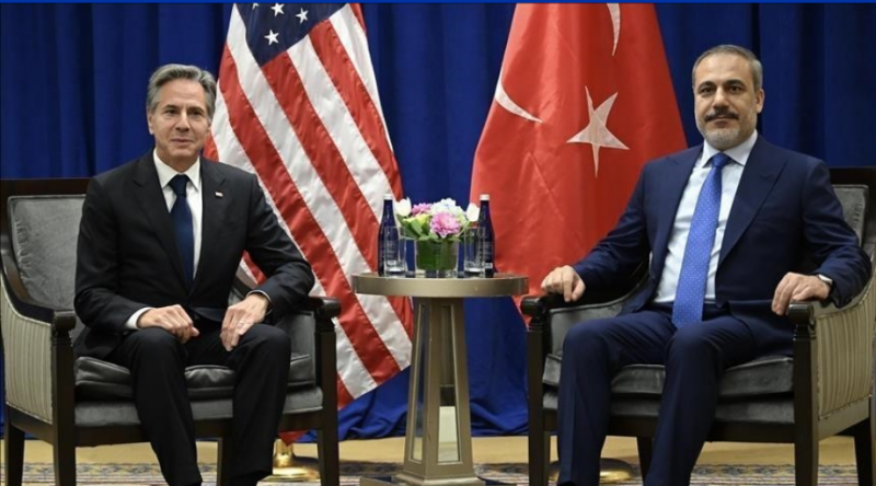 وزير الخارجية الأميركي يلتقي بنظيره التركي