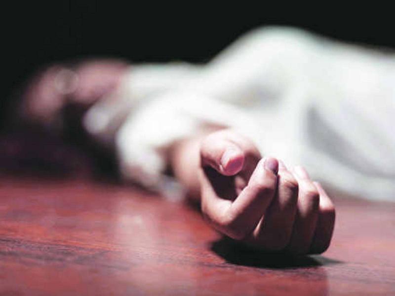 وجّه 11 طعنة إلى زميله..ظن أنه لم يدرجه في قائمة تذاكر السفر