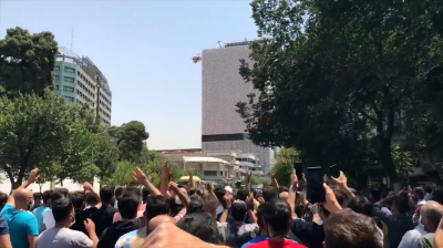 حملة اعتقالات بالأهواز.. وتظاهرات ضد خامنئي في طهران