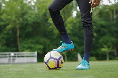 القبض على نجم بالدوري الإنجليزي بعد 