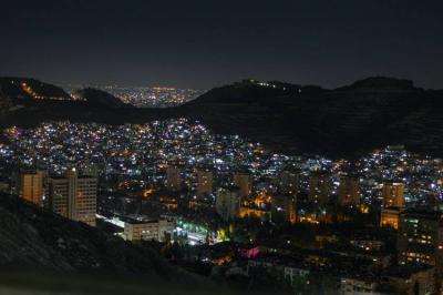قتيل و3 مصابين بانفجار حافلة عسكرية في دمشق