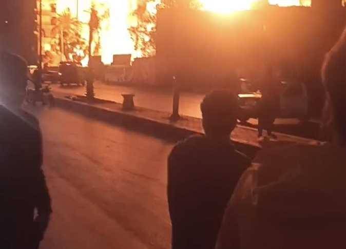 بالفيديو والصور- حريق ضخم يلتهم استوديو القاهرة وإصابة 4 أشخاص