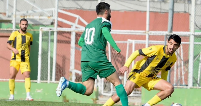 الانصار الفائز على العهد انفرد بصدارة دوري كرة القدم