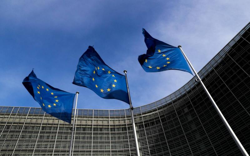 الاتحاد الأوروبي يفرض عقوبات على 33 فردا وكيانين