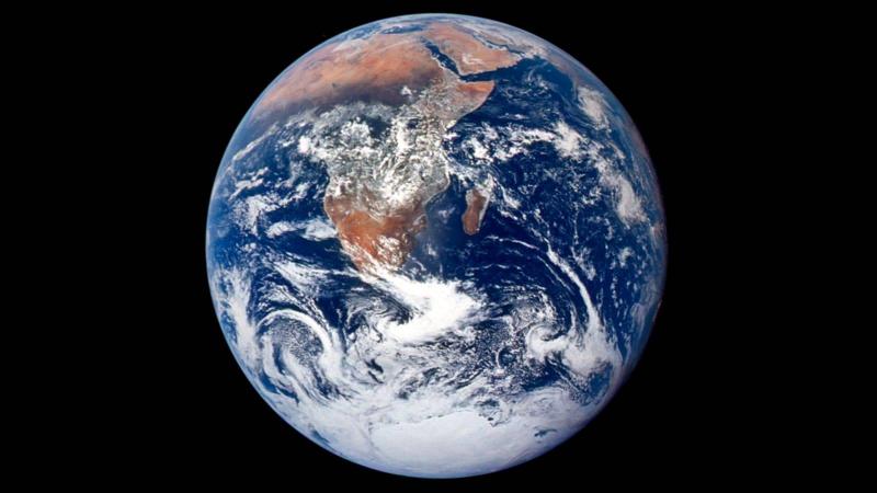 كم يزن كوكب الأرض؟