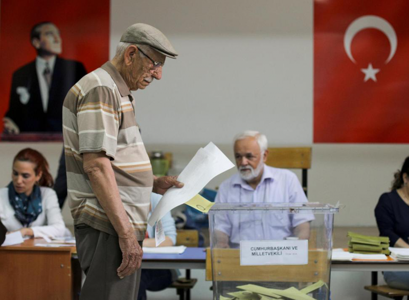 قتيل وأربعة جرحى في أعمال عنف أعقبت الانتخابات جنوب شرقي تركيا