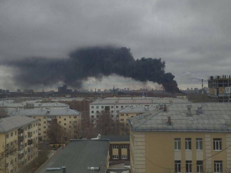 بالفيديو.. حريق داخل مصنع في روسيا