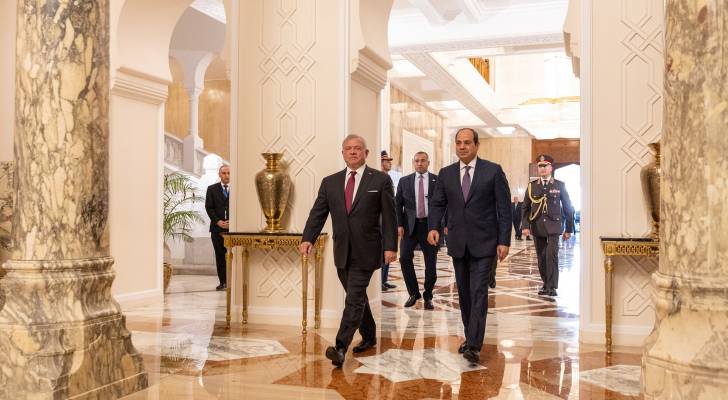 ملك الأردن والرئيس المصري يؤكدان ضرورة التوصل لهدنة إنسانية