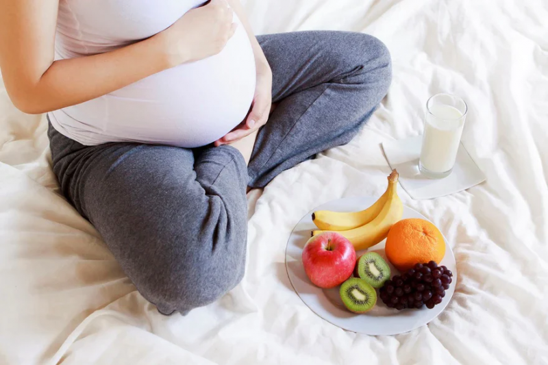 ما علاقة غذاء الأم أثناء الحمل بملامح وجوه نسلها؟