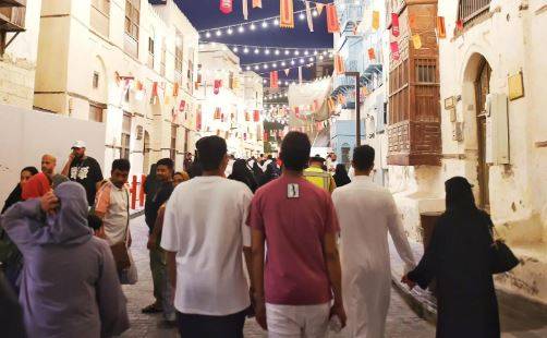 إنتعاش الأسواق الشعبية في جدة قبيل عيد الفطر