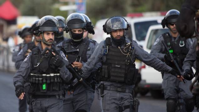 الشرطة الإسرائيلية تطلق النار على شاب بجنوب حيفا