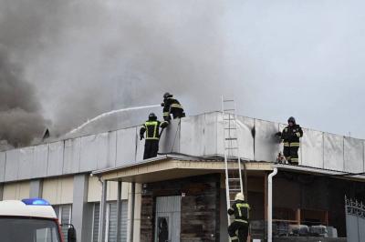 انفجار بمحطة للطاقة الكهرومائية في إيطاليا يسفر عن فقد 5 عمال