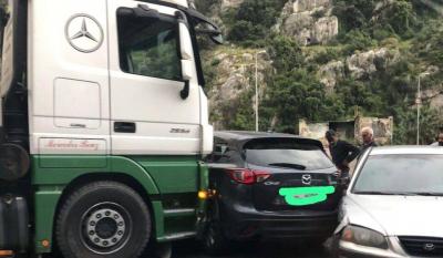 حادث سير في الضبيه وزحمة خانقة