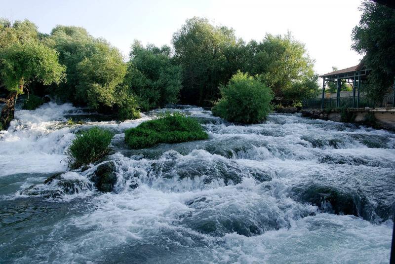 سقوط صخور كبيرة على طريق نهر الزرارية - طيرفلسيه