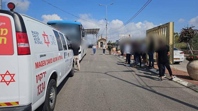 إصابة إسرائيليين باطلاق نار استهدف حافلة في مدينة قلقيلية (فيديو)