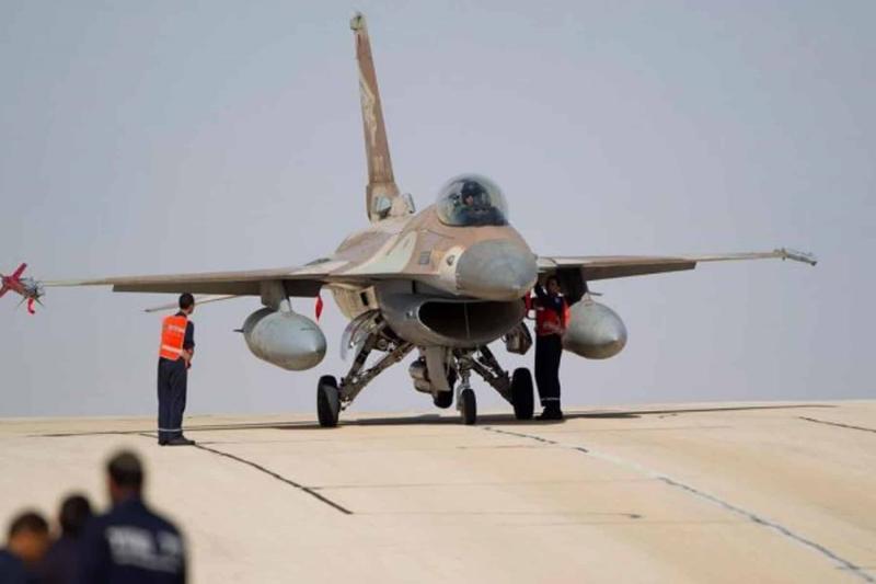 اسرائيل تعلن إصابة مطار عسكري في الهجوم الصاروخي الإيراني