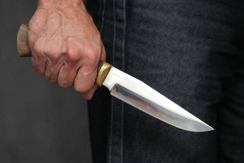 سوريون يعتدون على مواطن في زغرتا والهدف السرقة