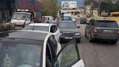 بالصورة.. حادث سير بين 4 سيارات!