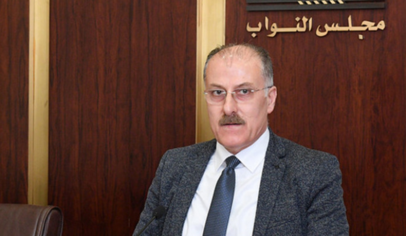 عبدالله يتصل بوزير المالية.. هذا ما تم بحثه!