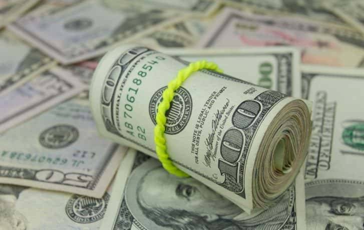 تحذير  من البنك المركزي العراقي بشأن عمليات شراء الدولار
