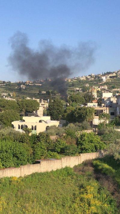 مسيّرة إسرائيلية تستهدف سيارتين في الشهابية جنوبي لبنان (فيديو)