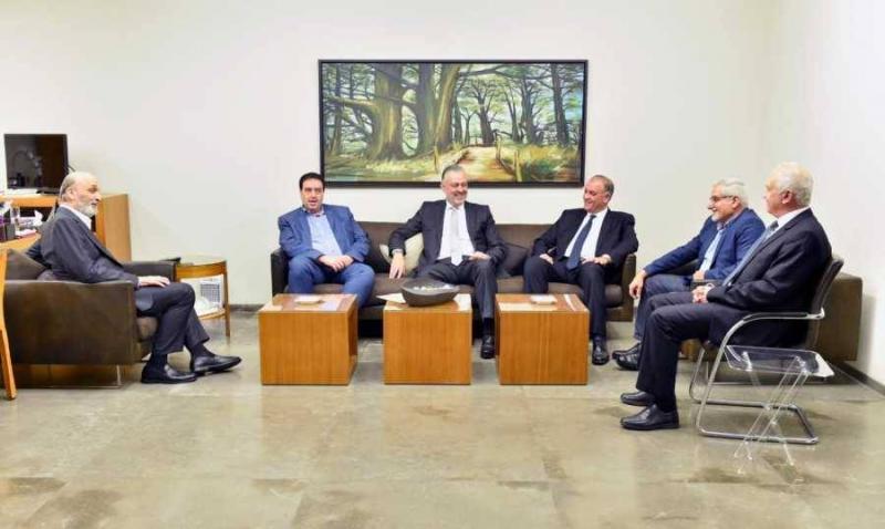 جعجع التقى وفداً من تكتل 