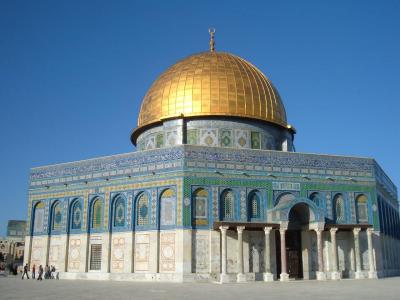 875 مستوطنًا يقتحمون المسجد الأقصى في اليوم الثاني من عيد الفصح اليهودي