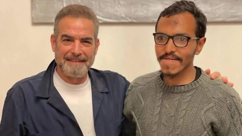 بعد انفعاله عليه.. أحمد عبد العزيز يستضيف شاب من ذوي الهمم