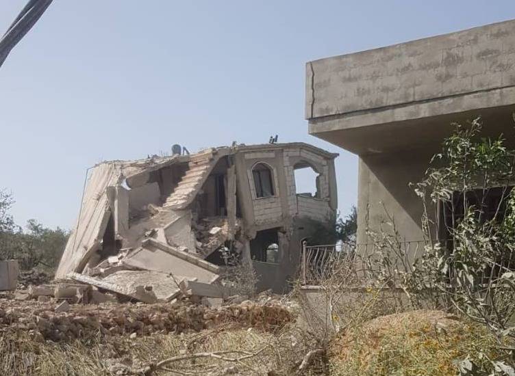 قتيل وجريحان جراء غارة إسرائيلية على بليدا