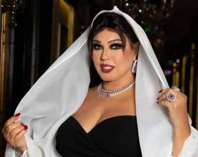 فيفي عبده تبيع جلبابها بمبلغ خيالي
