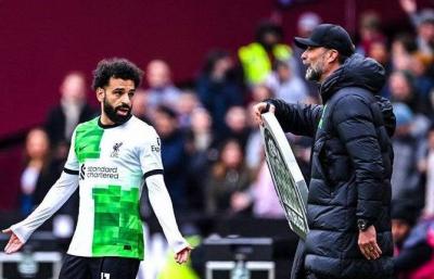 محمد صلاح يشتبك مع كلوب ويقول: إذا تحدثت اليوم سأشعل النيران