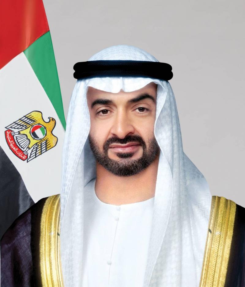 رئيس الإمارات يؤدي صلاة الجنازة على جثمان طحنون بن محمد