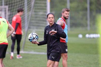 سابرينا ويتمان.. أول مدربة للرجال في دوري الثالثة الألماني