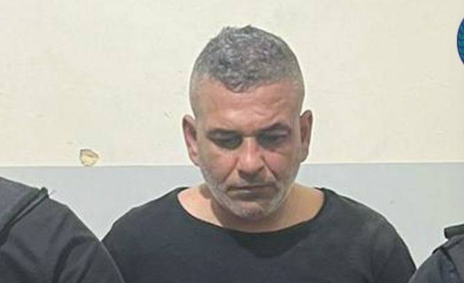 أمن الدولة توقف منتحل صفة مسؤول في الأمم المتحدة في بلاط وتعمم صورته