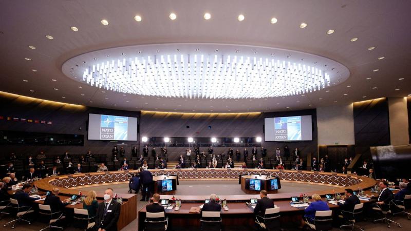 الناتو يوضح موقف الحلف من إرسال القوات إلى أوكرانيا