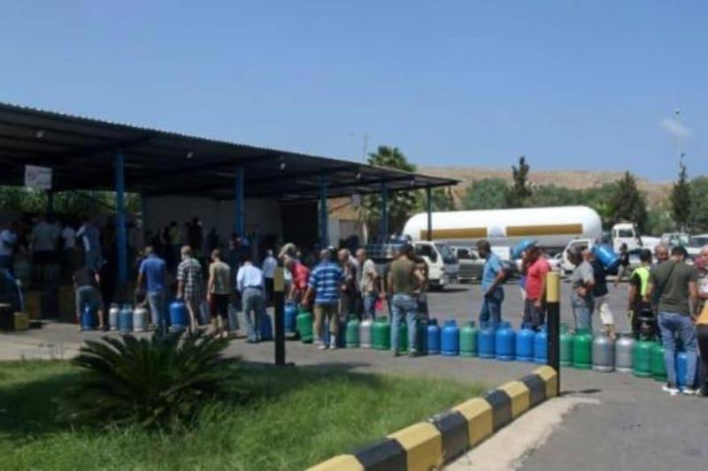 مخاوف من انقطاع الغاز المنزلي في لبنان وسط أزمة اقتصادية غير مسبوقة