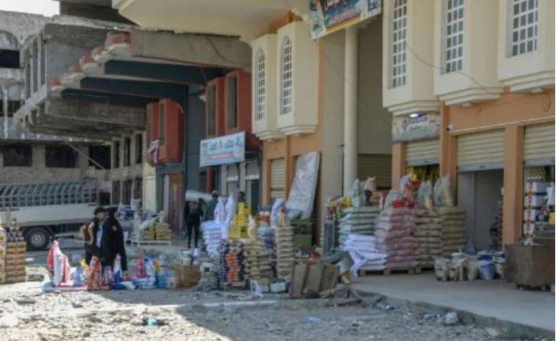 واحة حياة صغيرة تزدهر وسط الدمار في سوق الكورنيش في الموصل