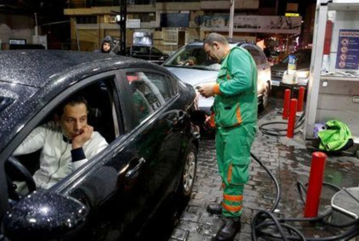 مقتل 3 لبنانيين في حوادث تتعلق بنقص الوقود