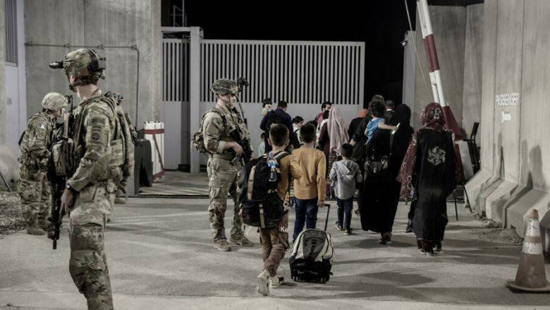 القوات الأمريكية بدأت المرحلة الأخيرة في عملية الإجلاء بمطار كابول