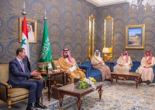 بالصورة- الأسد يبحث مع بن سلمان سبل تعزيز العلاقات بين سوريا والسعودية