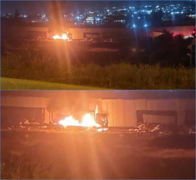 مستوطنون إسرائيليون أحرقوا شاحنات مساعدات لغزة