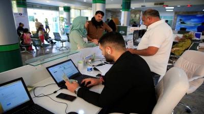 العراق وصل إلى ذروة الترهل الوظيفي والخزينة مهدّدة