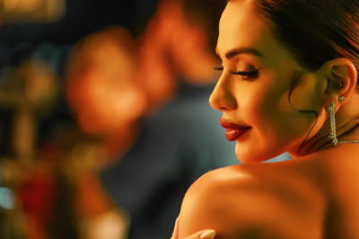 داليدا خليل تبهر جمهورها بصور بالحجاب