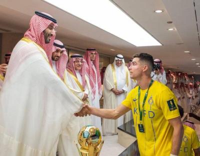 رونالدو والأمير محمد بن سلمان في نهائي كأس ملك السعودية (فيديو)